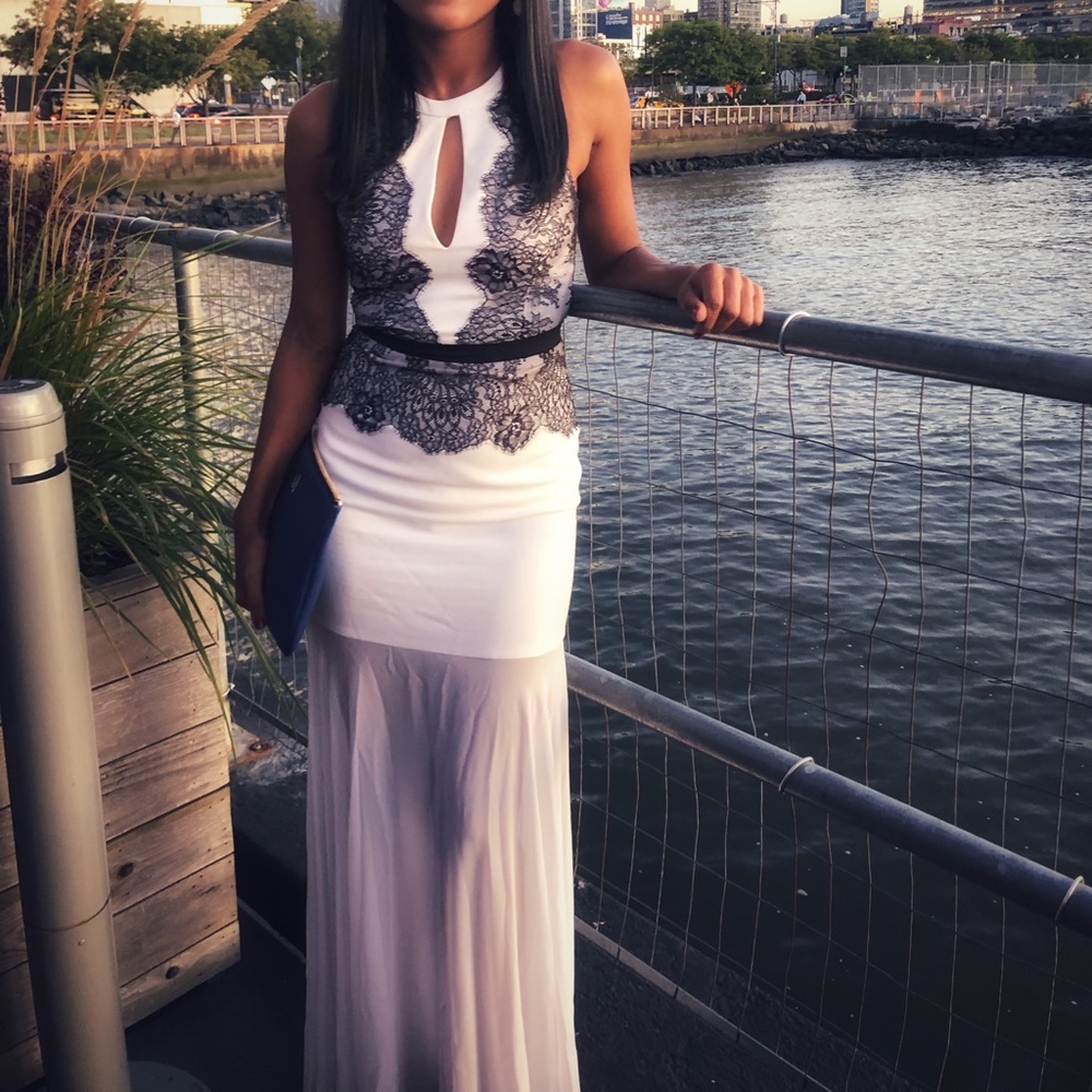 BCBGMAXAZRIA White gown with black lace